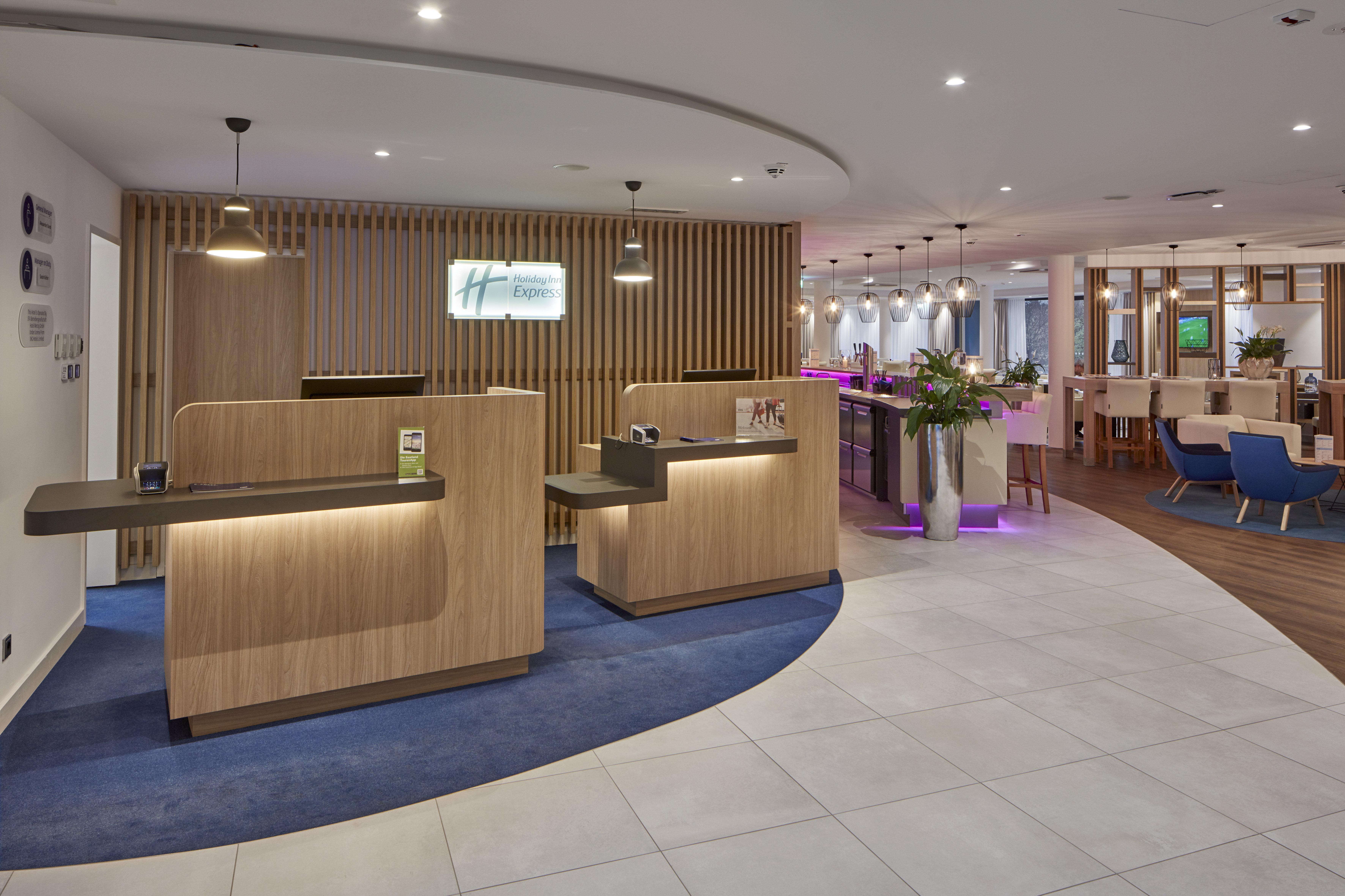 Holiday Inn Express - Merzig, an IHG Hotel Exterior foto