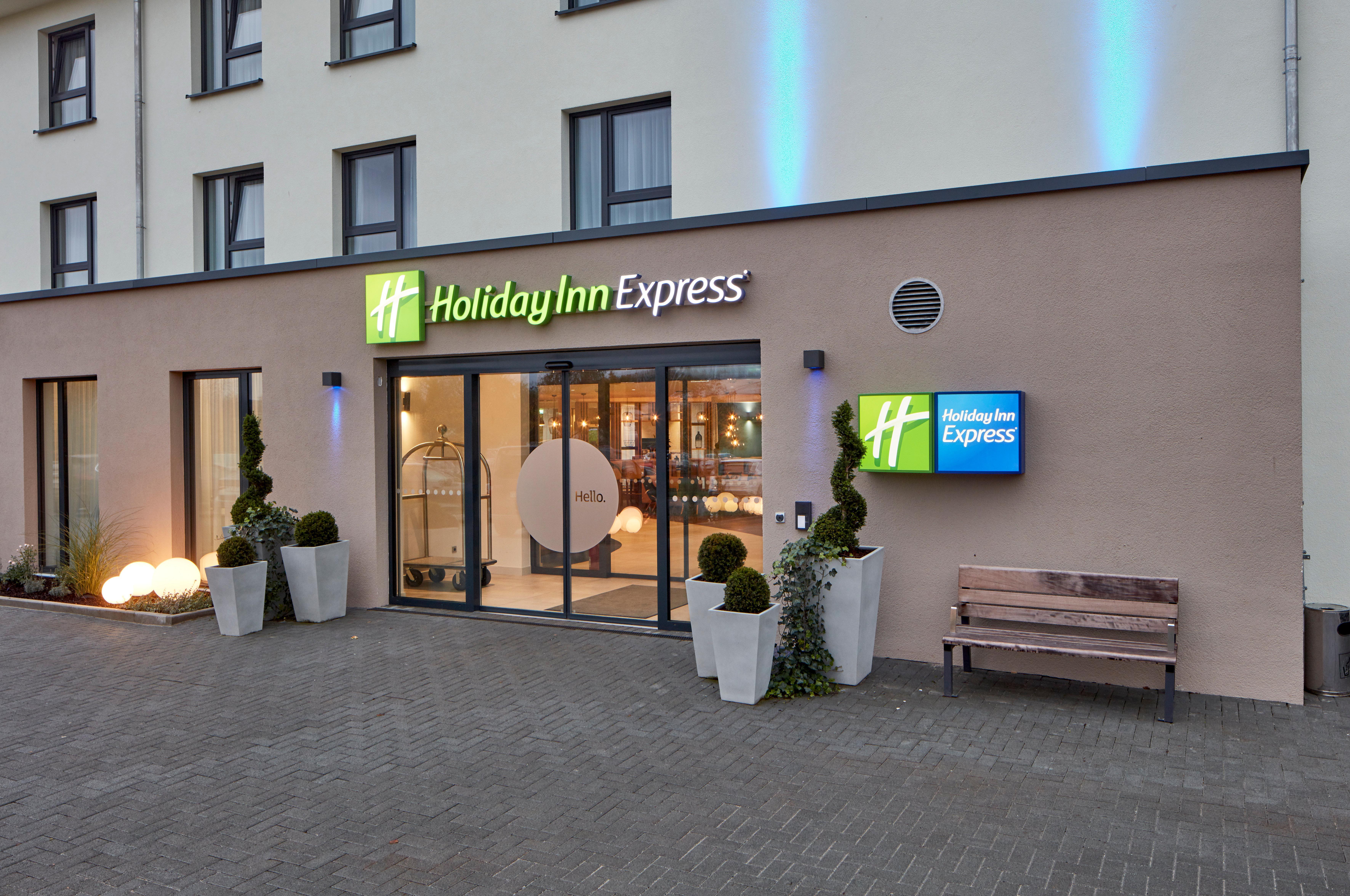 Holiday Inn Express - Merzig, an IHG Hotel Exterior foto